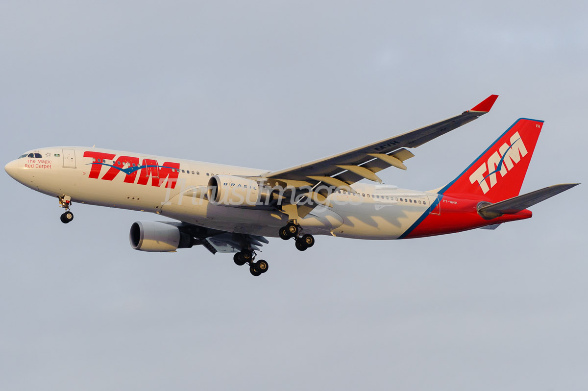 Airbus A330-203 PT-MVH (cn 477)